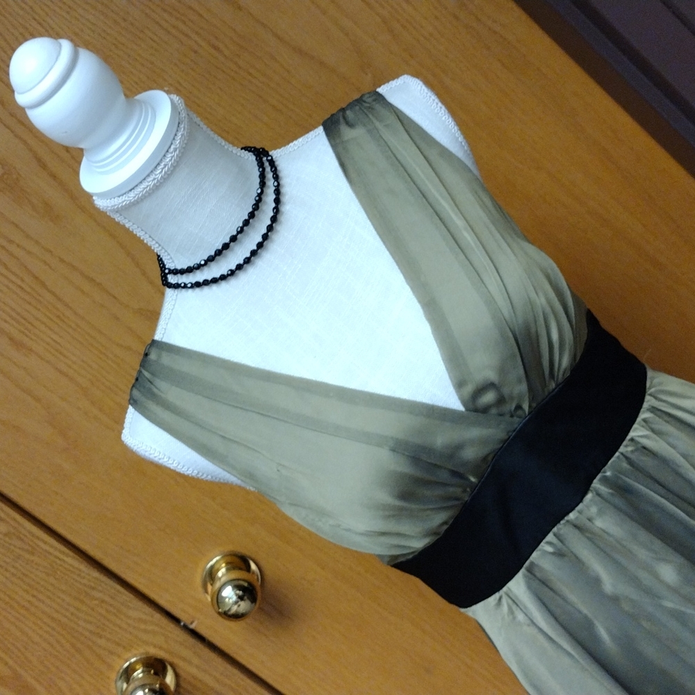 Olive 🫒 Chiffon Dress w/Black Sash SZ M Ladies - Picture 2 of 13
